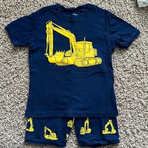 Boys size 6 short sleeve and shorts pajamas excavator pattern